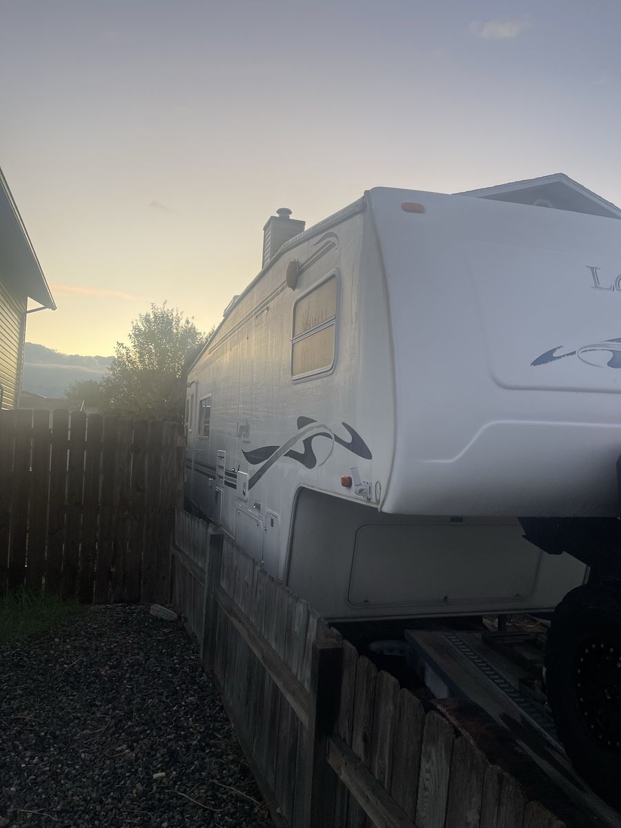 Keystone Laredo 27RL Fifth Wheel – Completely Remodeled – New Roof (June 2026)