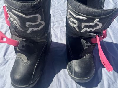 Fox Racing Comp K Kids Motocross Boots – Size 13 (EU 31) – Black – $40