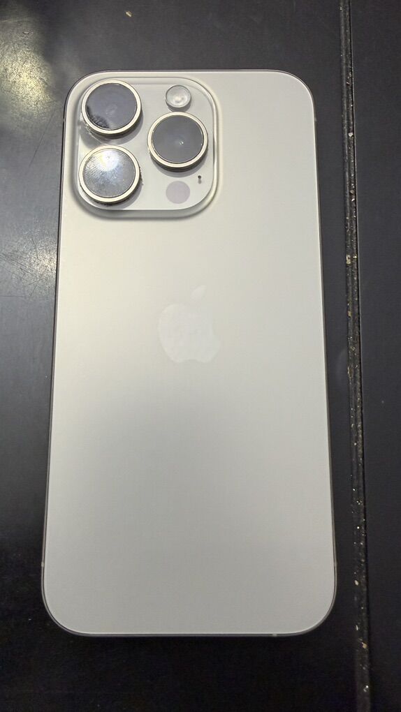 Unlocked iPhone 15 Pro 128GB + Cases