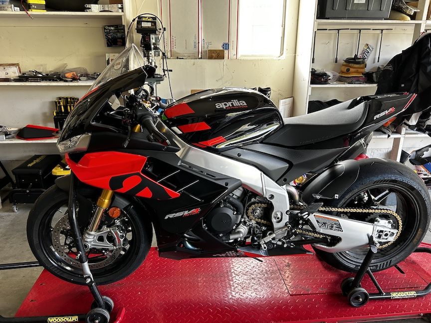 2022 Aprilia RSV4 Factory 2400 Miles