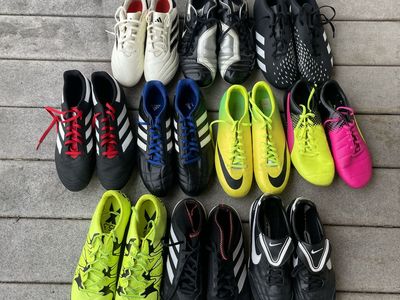 Soccer Shoes Differents Size And Price