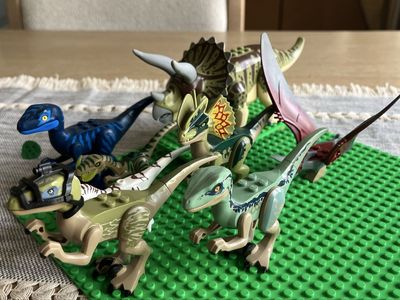 8 LEGO Jurassic World Dinosaur Figures Lot - Triceratops, Velociraptor, Dilophosaurus