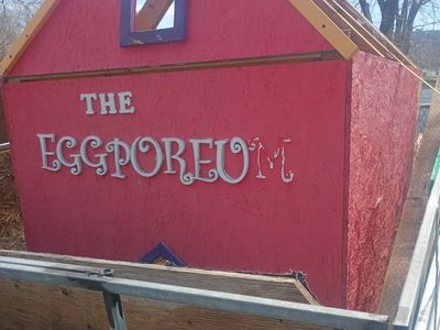 For sale chicken coop "THE EGGPOREUM"