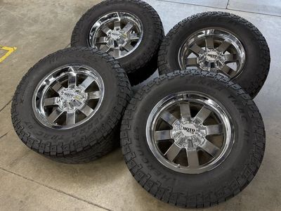 18x9 moto metal wheels/ 275/70/18 a/t tires