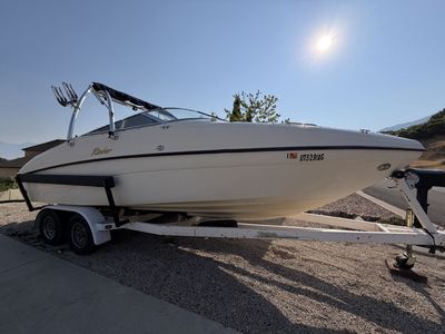 2000 Rinker Captiva 232 Bowrider Boat with Trailer & Wakeboard Tower
