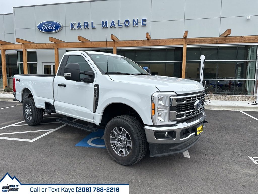 2025 Ford F-350 XLT