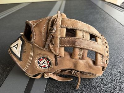 Akdema USA Patriot Series USA111 Leather Baseball Glove