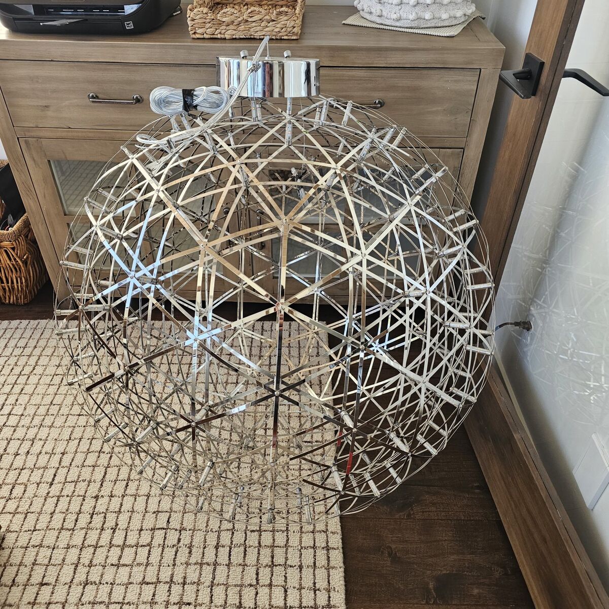 Beautiful Modern Light fixture 50% off New