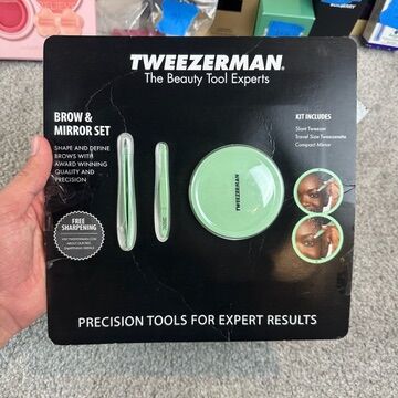 Tweezerman Tweezers and Compact Mirror Set Mint Green Makeup Beauty Tools
