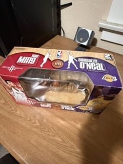 Yao Ming/Shaquille Oneal Action Figures