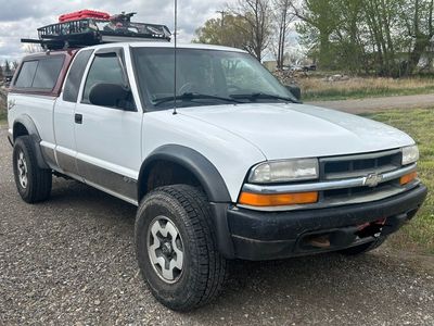 2000 Chevrolet S10 ZR2