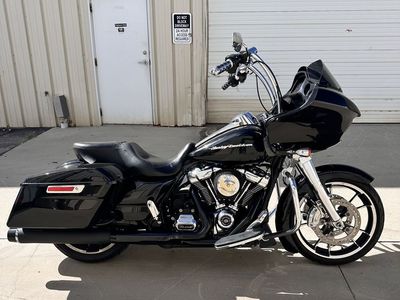 2020 Harley Davidson Road Glide 107 - LOADED WITH UPGRADES - Touring Cruiser