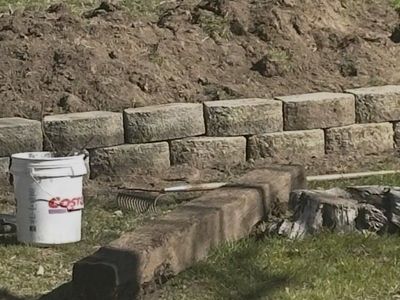 Retaining wall bricks