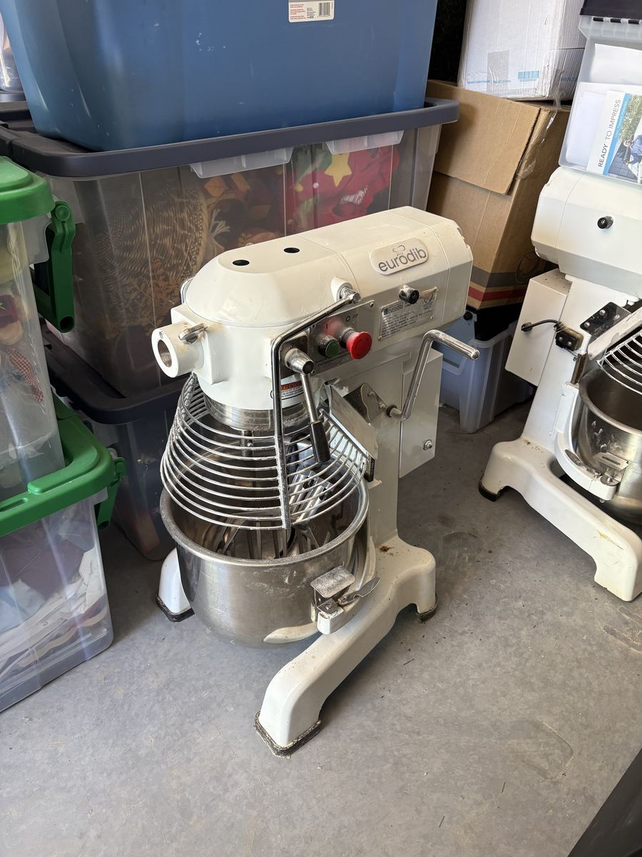 Eurodib 20 QT Commercial Planetary Dough Mixer w/ Bowl & Whisk Attachment