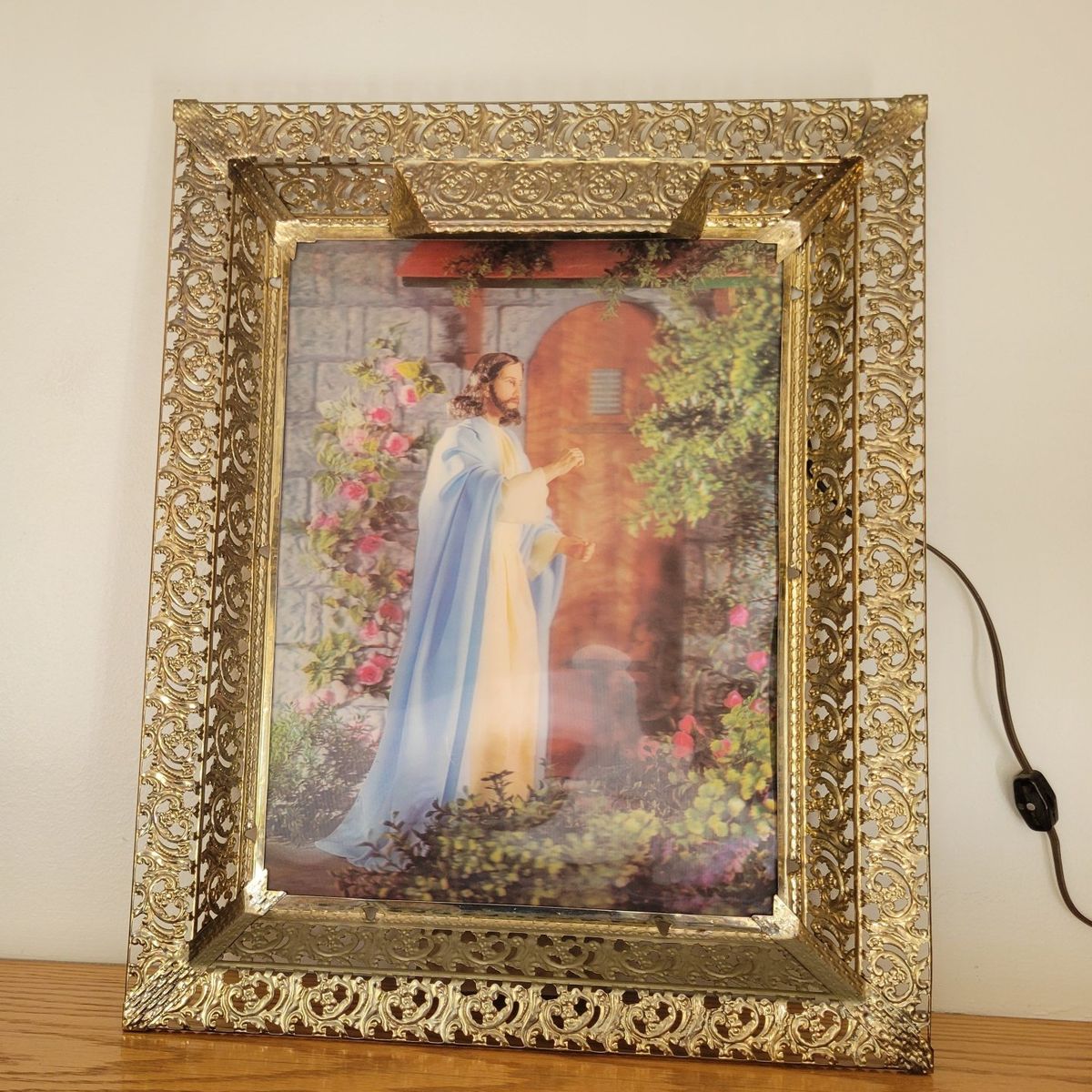 Light Up, Hologram Picture