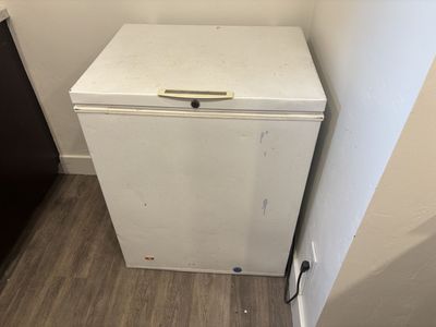 Frigidaire chest freezer