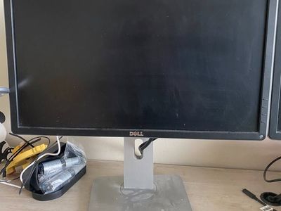 Set of 22" LED Dell Monitors P2214