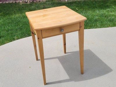 Shaker Pine Side Table