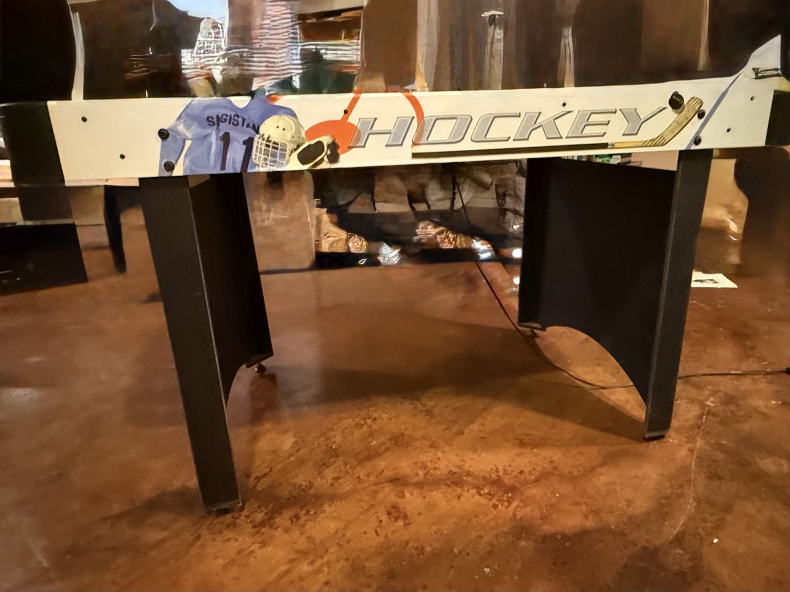 Main image 4
