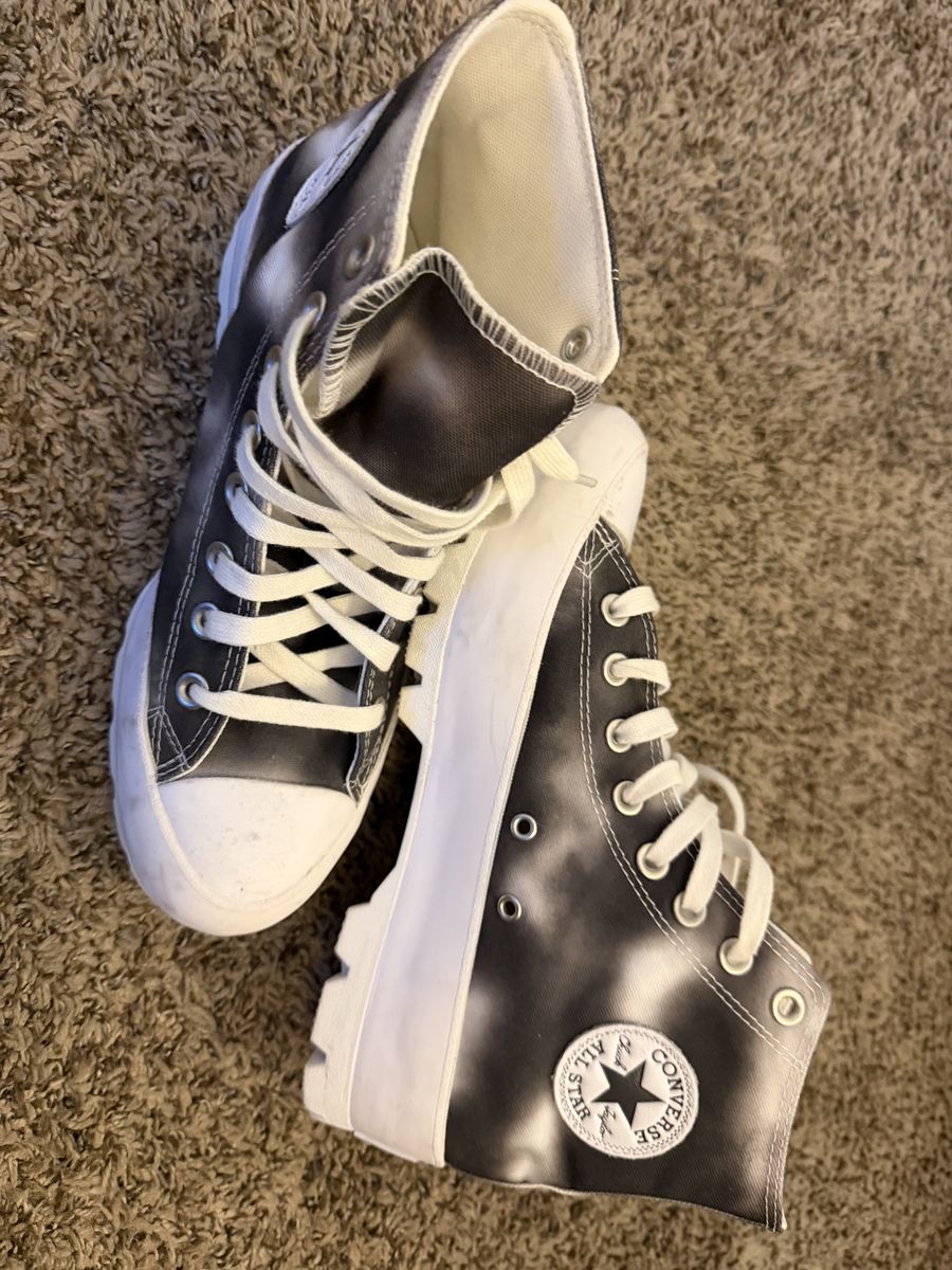 Converse Size 9