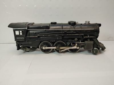 Vintage Lionel "O" Gauge Locomotive - Train Set