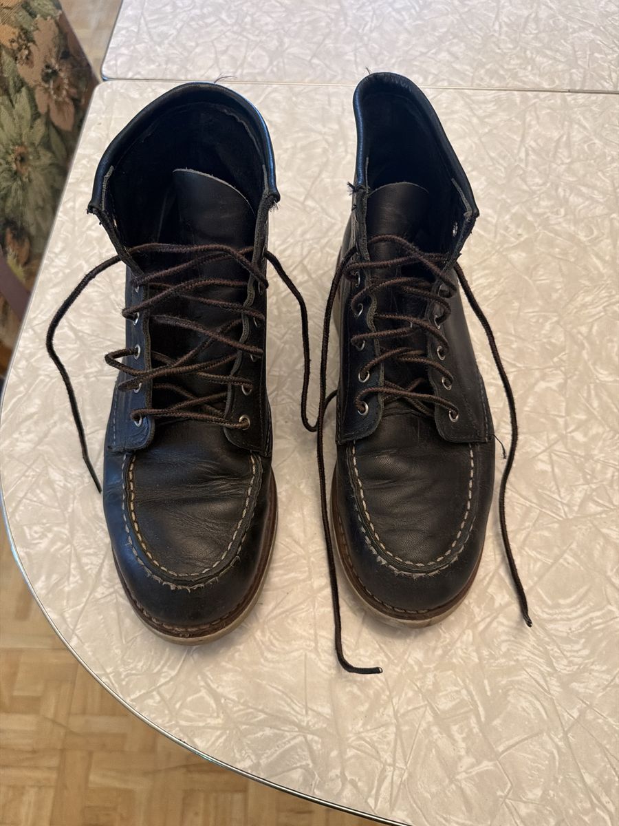 Women’s black redwing boots