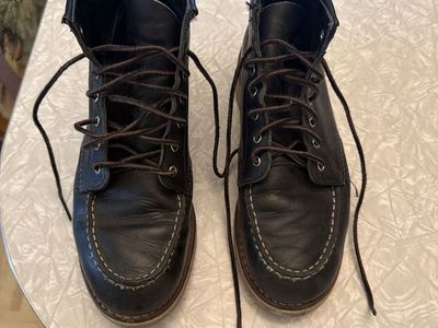 Women’s black redwing boots