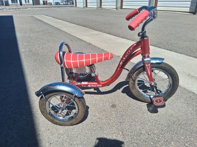 Boys Schwinn Tricycle
