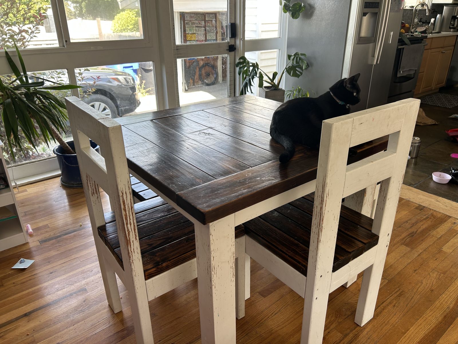 Dining room table