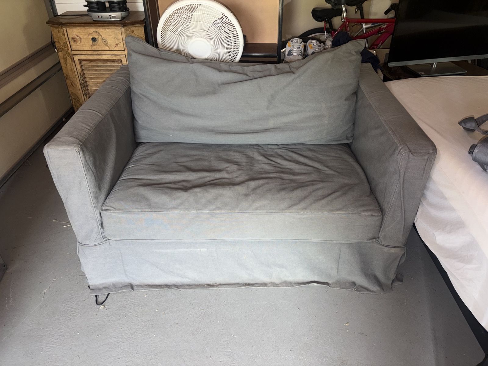 Pull out Couch