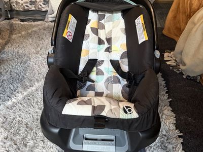 Car seat And Base