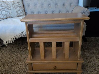 end table, magazine holder