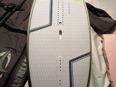 Naish S26 Hover Wingfoil Board 85L ($250)