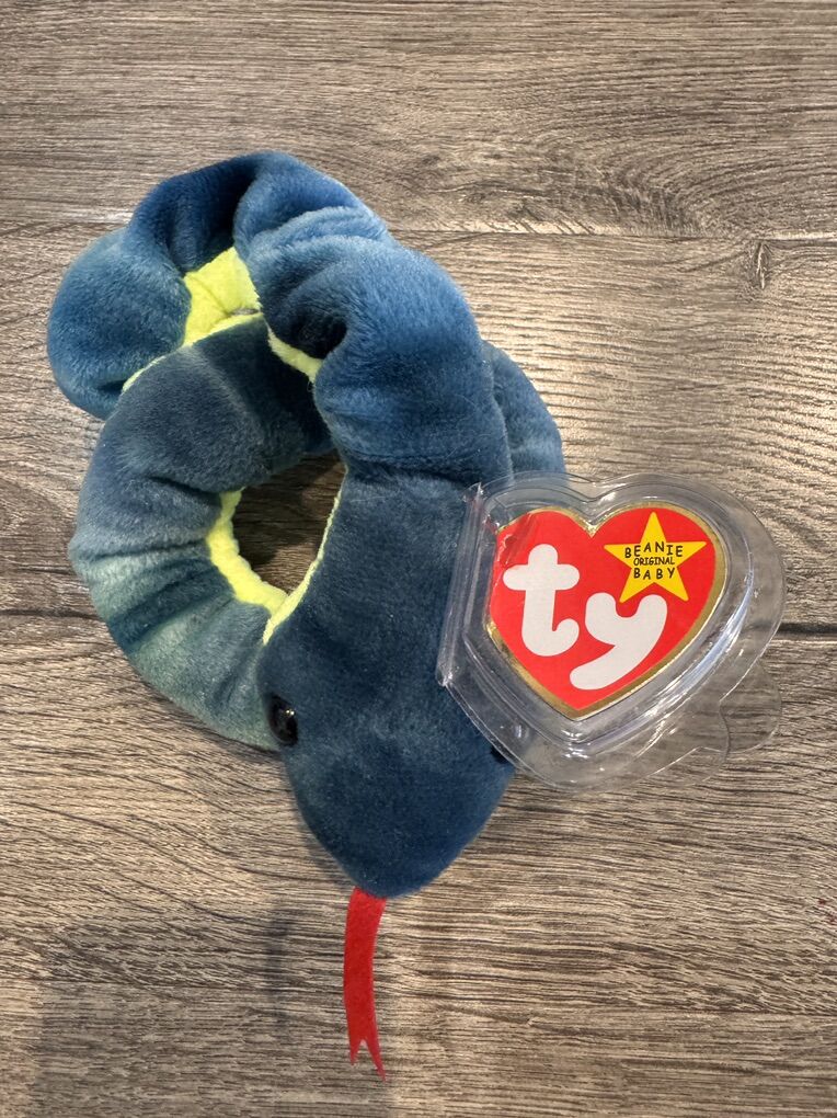 Ty Beanie Baby Hissy 1997 with Tag Errors