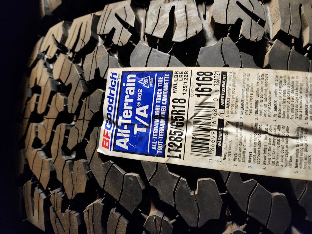 285/65r18 bfgoodrich Ko2 all terrain ta