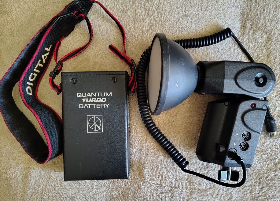 Quantum Turbo Battery and Qflash T4d Flash Kit - Camera Power Pack & Speedlight New Battery