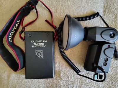 Quantum Turbo Battery and Qflash T4d Flash Kit - Camera Power Pack & Speedlight New Battery