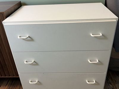 3 drawer dresser