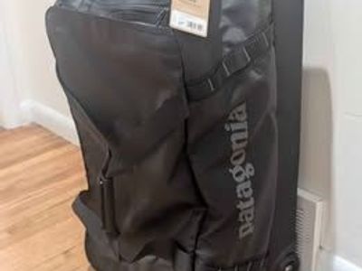 NEW Patagonia Black Hole Roller Duffel Black 70L