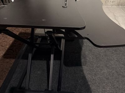 Standing desk