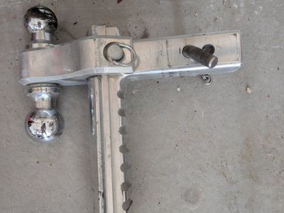 Adjustable Aluminum Trailer Hitch with Dual Balls & Pin for Towing