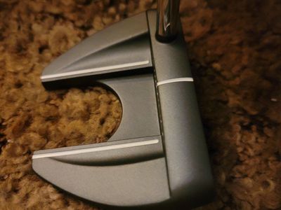 Odyssey DFX V-Line Fang Putter 35"