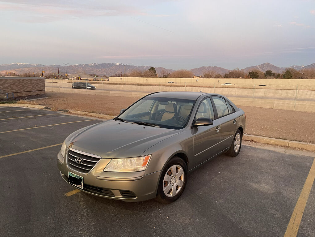 2010 HYUNDAI SONATA GLS