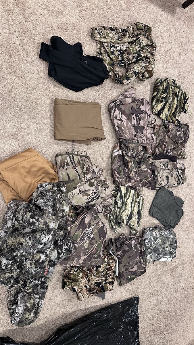 Men's Hunting Apparel Lot - Camo Jackets, Hoodies & Pants (Under Armour & More)