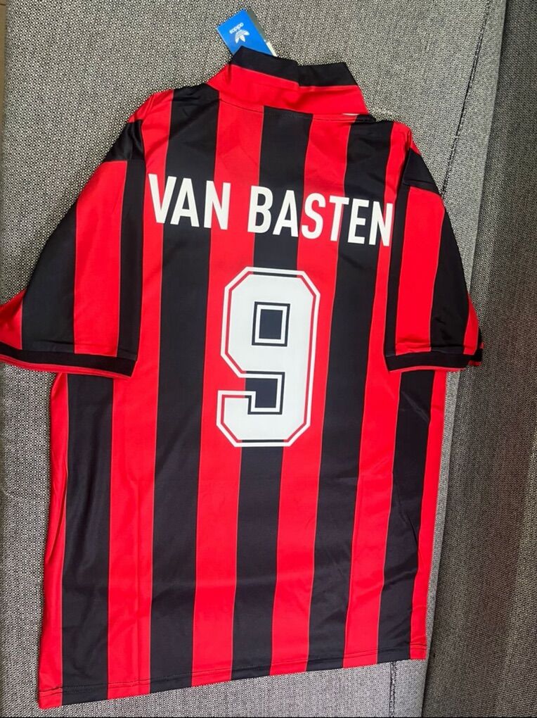 Van Basten #9 | L | AC Milan  1990-91 Jersey