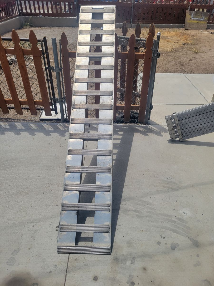 Car loading ramp