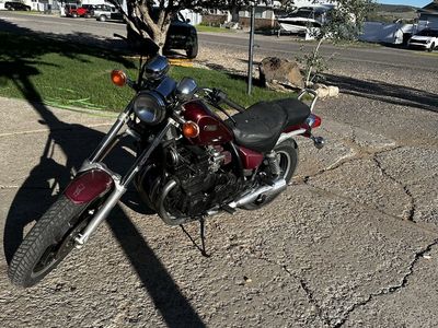 1986 Yamaha Maxim 700 Motorcycle