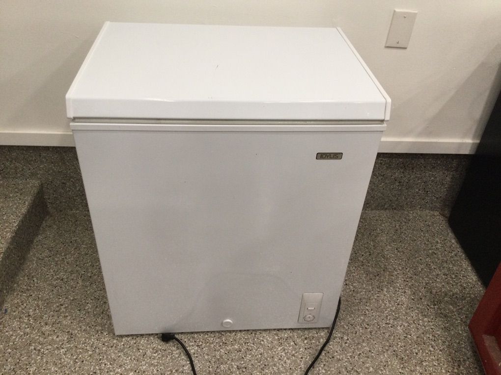 Idylls Small Chest Freezer