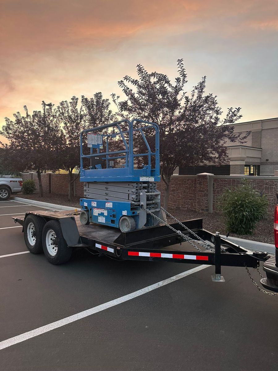 SCISSOR LIFT 19FT - 26FT - 32FT.   RENTAL JCB - JLG - GENIE