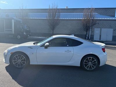 2017 TOYOTA 86 Base